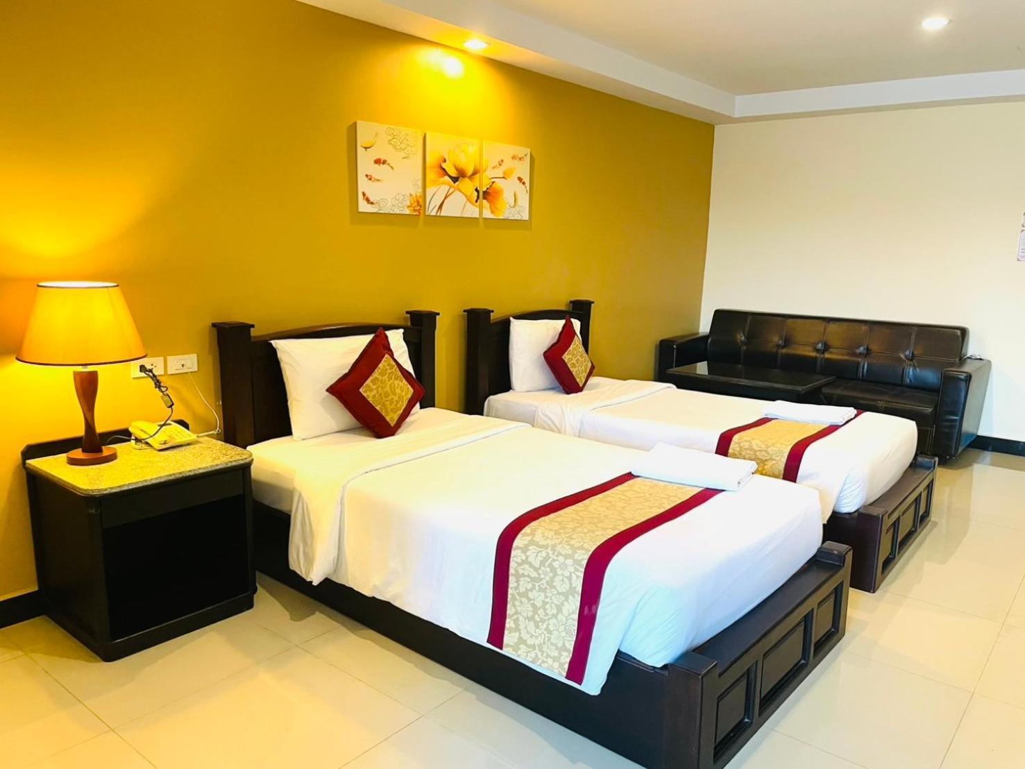Hotel The Grand Day Night à Pattaya Extérieur photo
